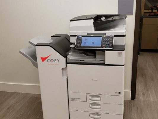 nen chon may photocopy mau da qua su dung hay mua moi0